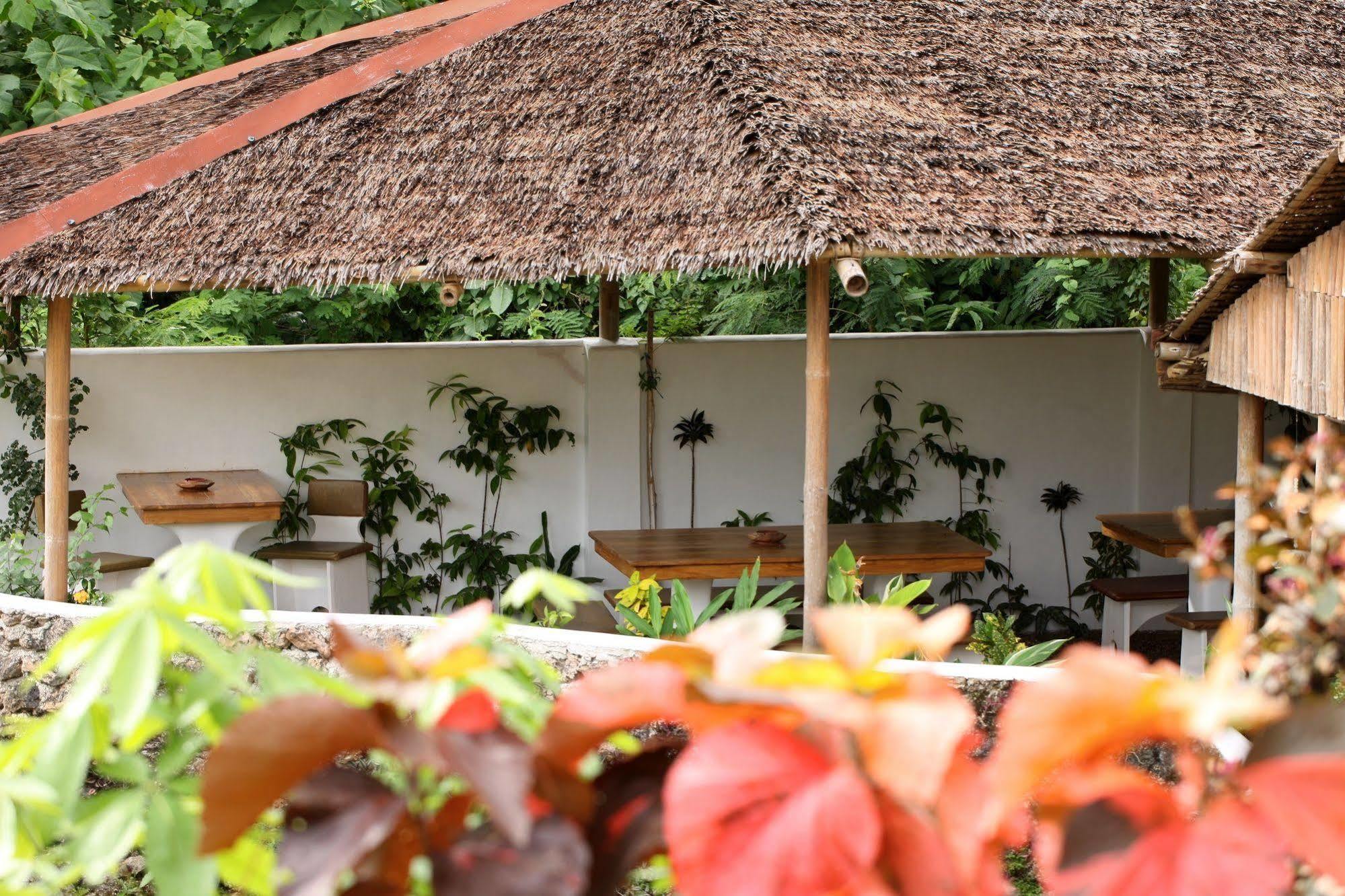 Guindulman Bay Tourist Inn Exterior foto